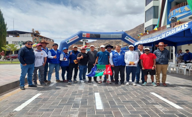 CARUMAS VIVIÓ LA EMOCIÓN DEL MARATÓN RUTAS DE SARAWJA POR SU 202° ANIVERSARIO